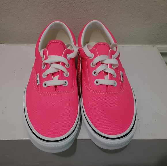 Vans - Picture 2 of 4